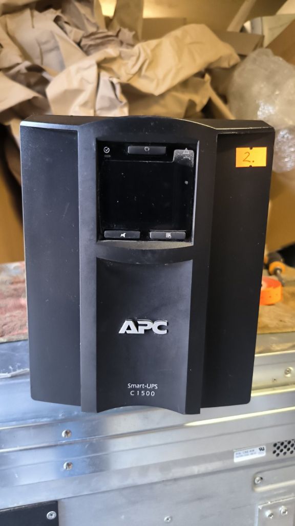Бесперебійник ДБЖ APC Smart-UPS C1500 SMC1500I №2 - фото фото фото 0
