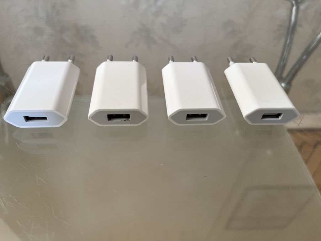 Оригинальные блоки зарядки Apple 5W USB Power Adapter      (модель A1400) - фото фото фото 1