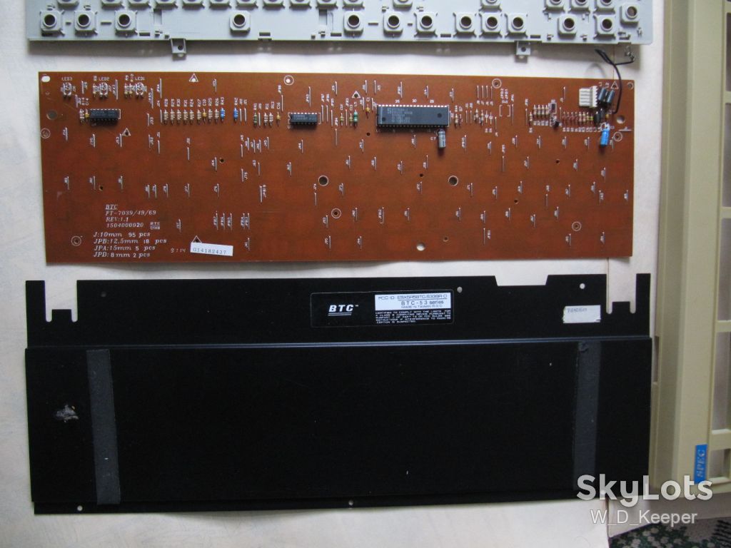 BTC 5339R AT / DIN, "вічна" механічна foil&amp;foam, сталеве дно, 1991 рік, колекційна клавіатура - фото фото фото 11
