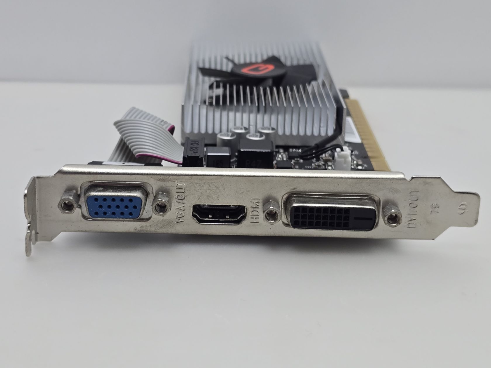 Відеокарта Gainward GeForce GT 740 2GB  (2Gb,GDDR3,128 Bit,HDMI,PCI-Ex,Б/у) - фото фото фото 1