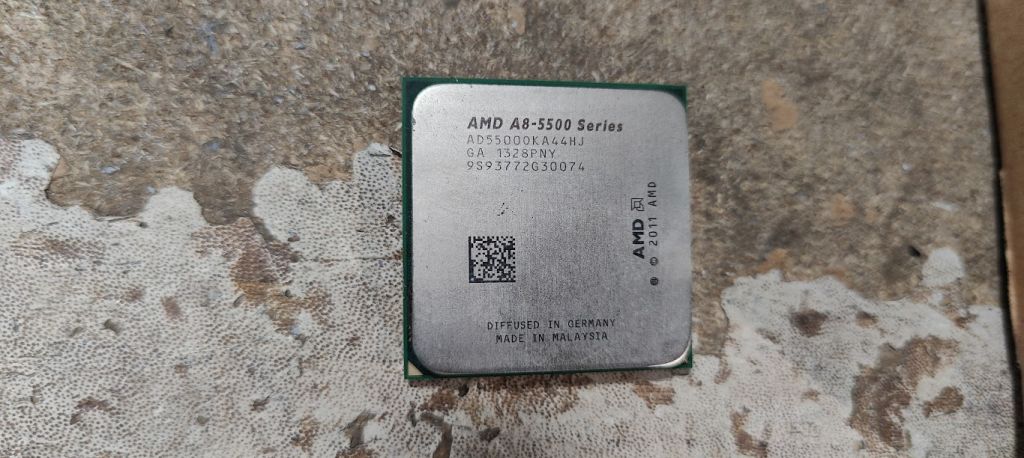 Процессор AMD A8-5500 AD5500OKA44HJ 3.20GHz Socket FM2 № 240407132 - фото фото фото 0