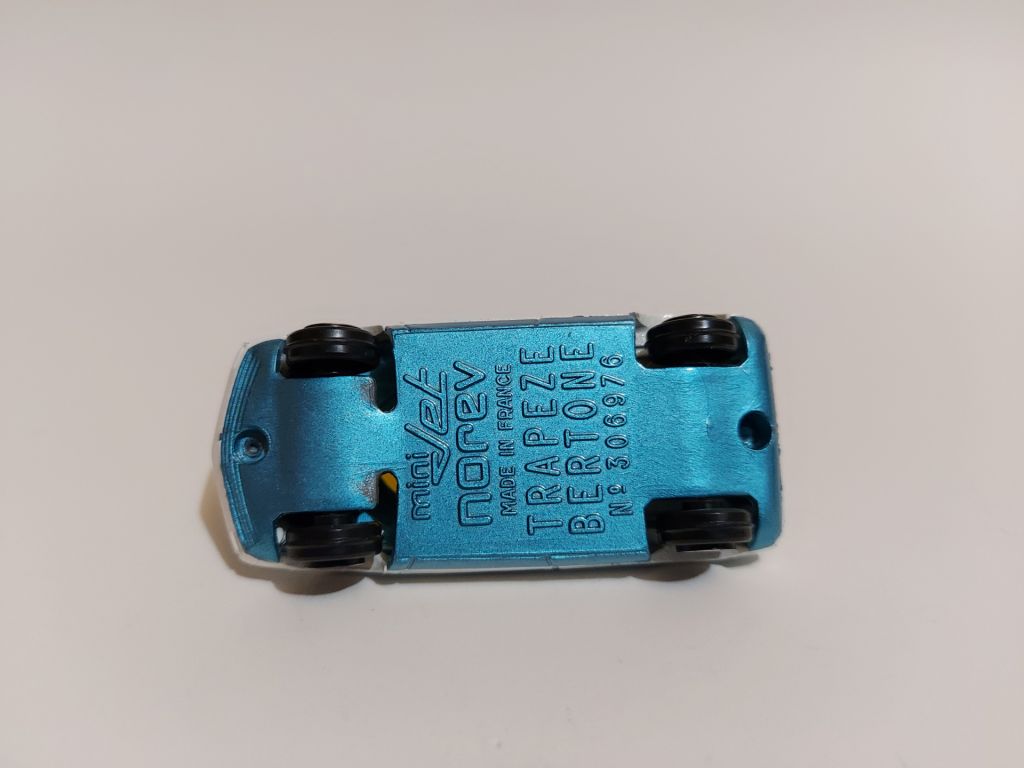 Norev miniJet Trapeze Bertone  (blue-white) - фото фото фото 4