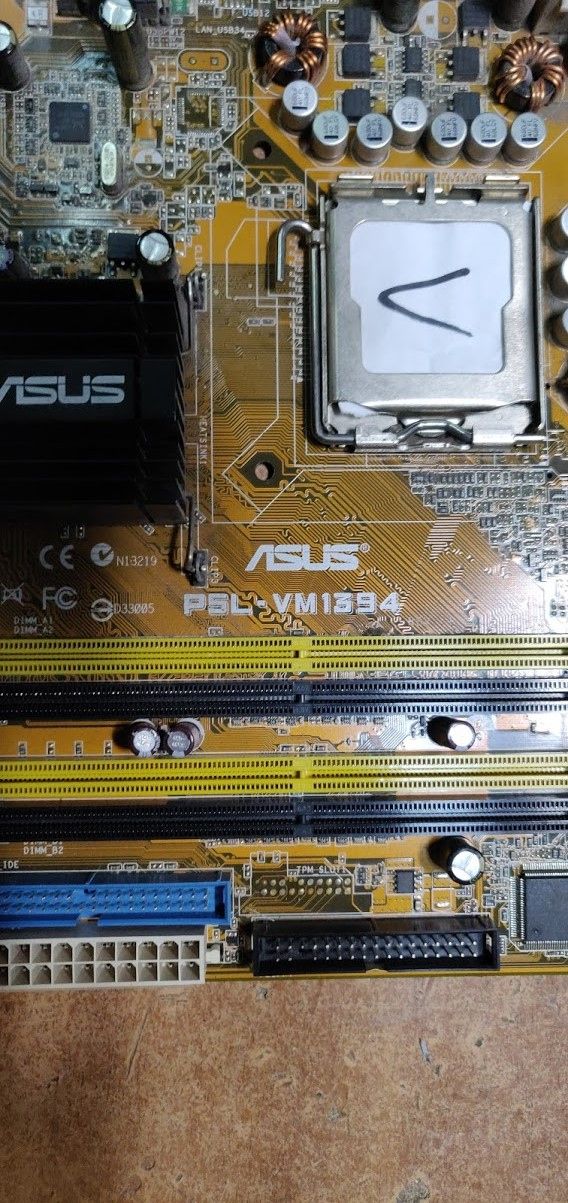 Мат. плата ASUS P5L-VM1394 LGA775 i945G PCI-E+SVGA+GbLAN+1394 SATA MicroATX 4DDR2 № 212503 - фото фото фото 1