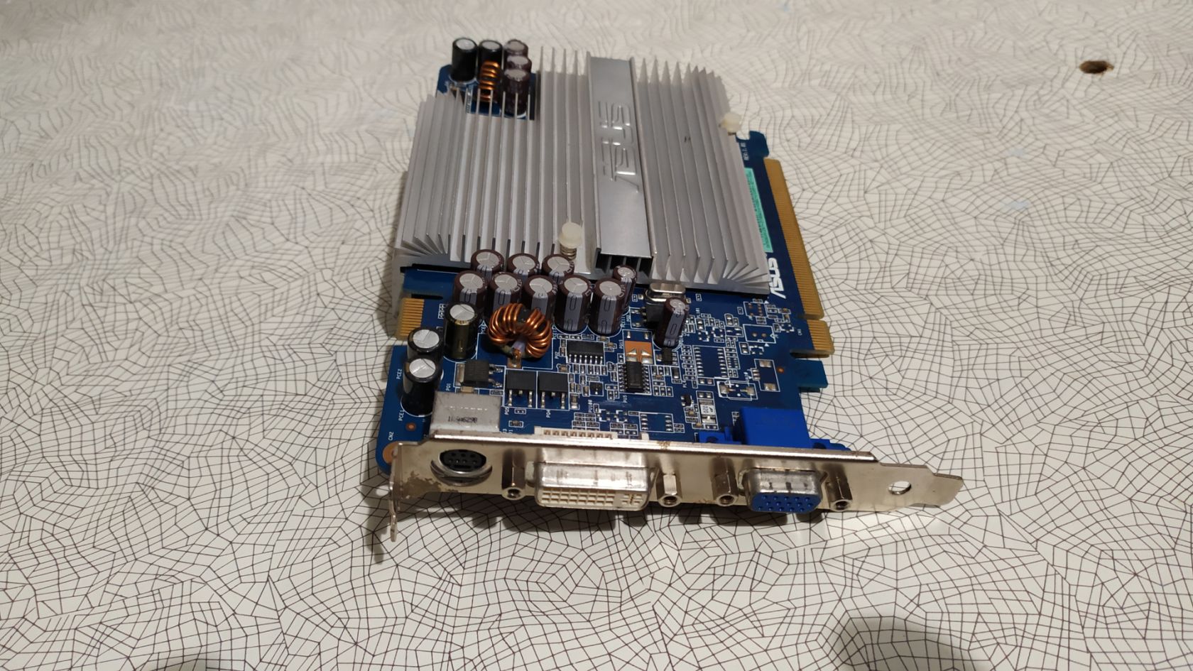 Відеокарта ASUS 7600GS - фото фото фото 1