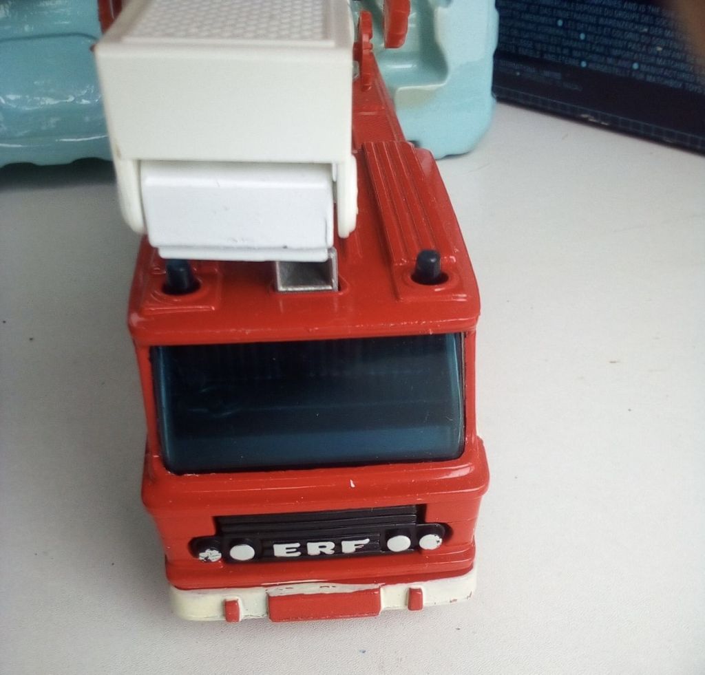 Matchbox SuperKings K-39 ERF Snorkel Fire Engine 1987 - фото фото фото 13