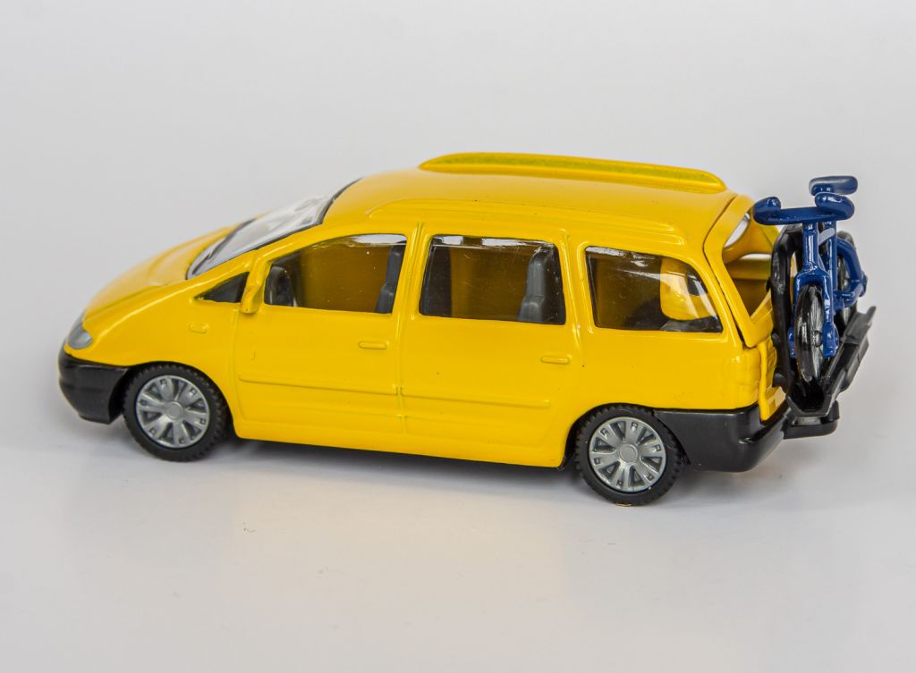 1:55 VW Sharan yellow Bike Rack, Siku 1328 - фото фото фото 4