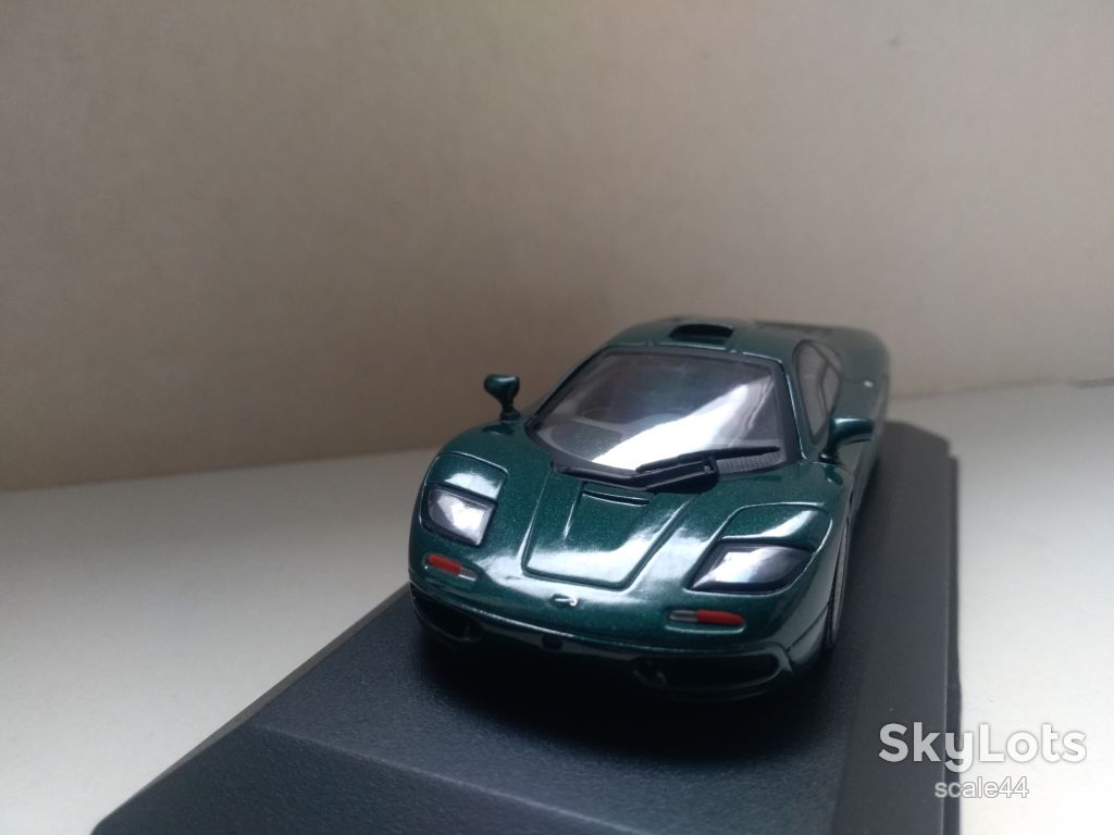 McLaren F1 Roadcar.Minichamps.1/43 - фото фото фото 2
