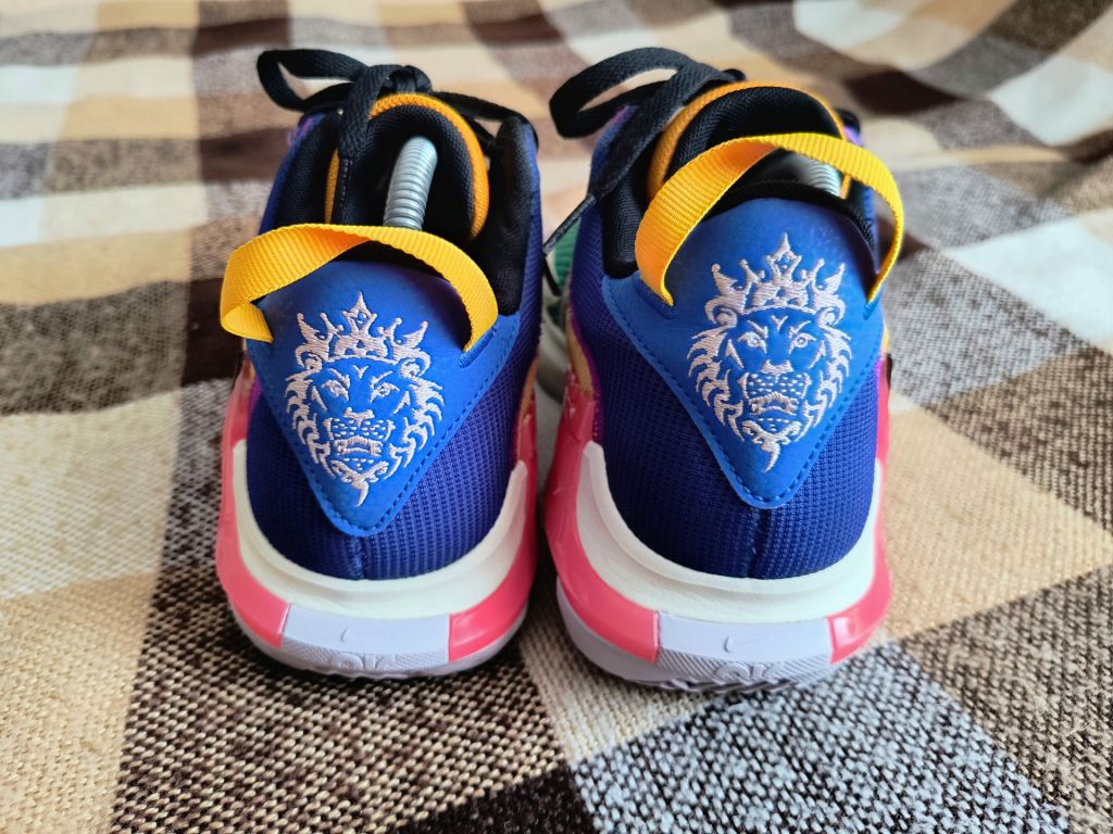 Кросівки Nike LeBron Witness 7 - фото фото фото 3