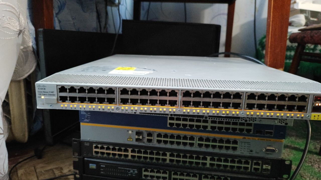 Гигабитный комутатор Cisco Nexus N2K-C2148T-1GE - фото фото фото 1