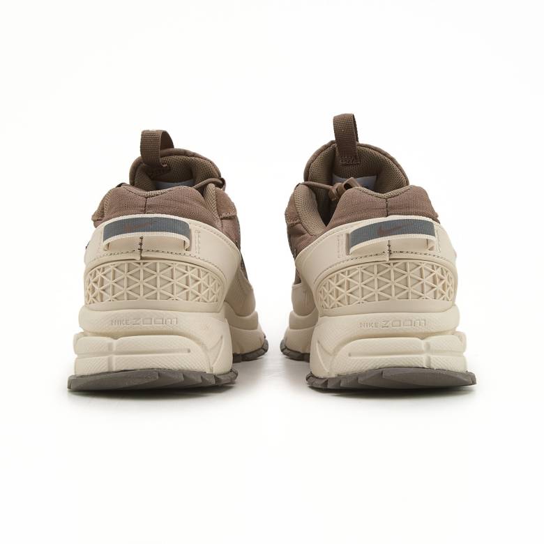 Nike Zoom Vomero Roam Light Bone 41 - фото фото фото 3