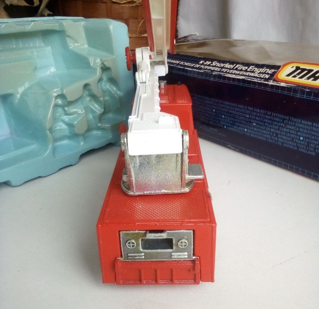 Matchbox SuperKings K-39 ERF Snorkel Fire Engine 1987 - фото фото фото 14