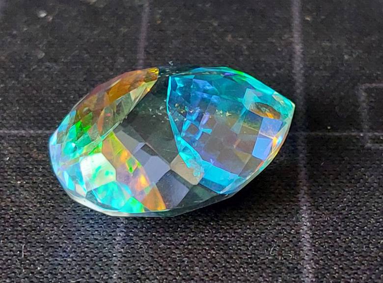 Радужный кварц 25.6 Ct - фото фото фото 3