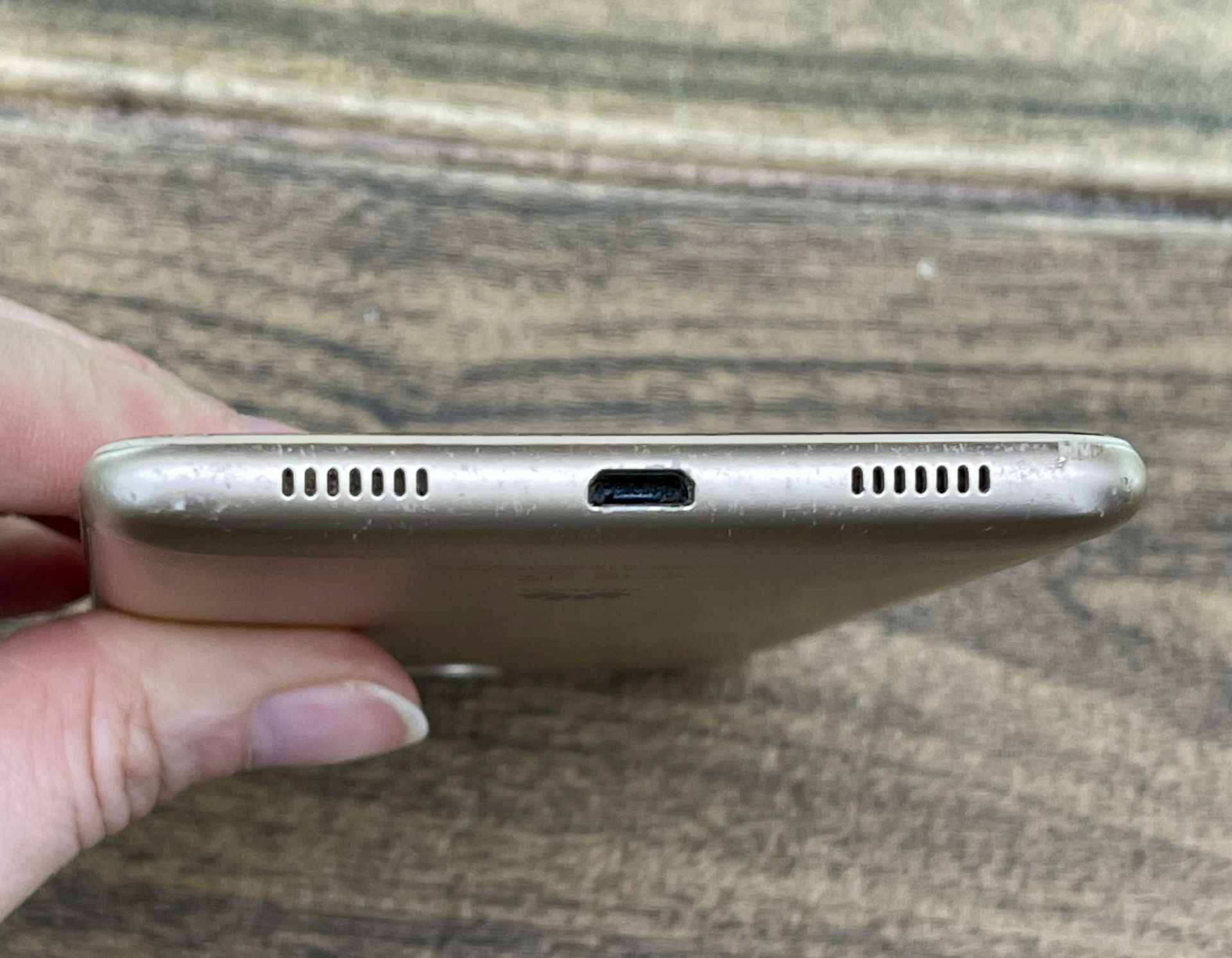 Телефон Huawei Y7- XL1 Gold - фото фото фото 1