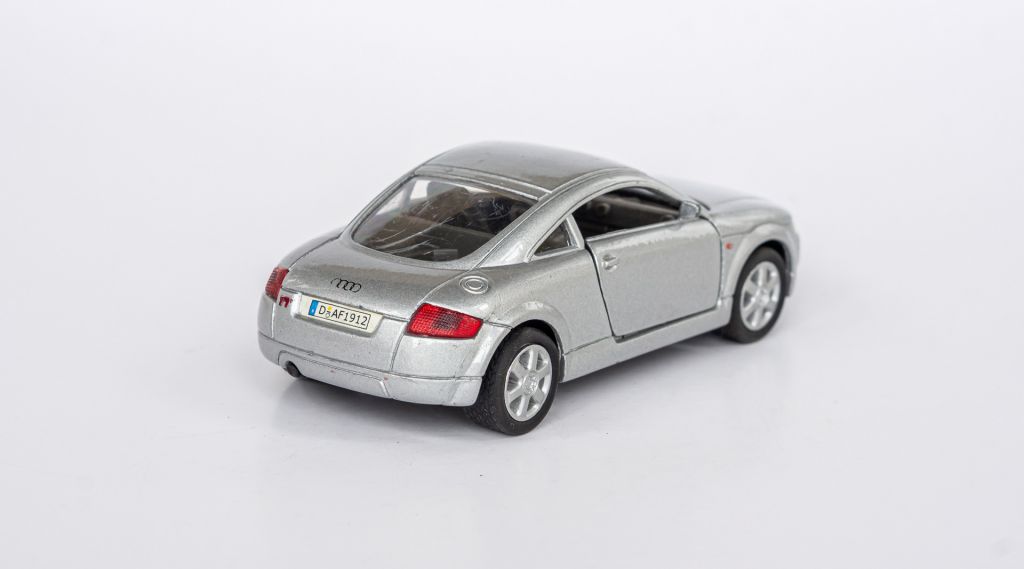 1:35 AUDI TT 8N 1998-2006 silver, WELLY #9740 - фото фото фото 3