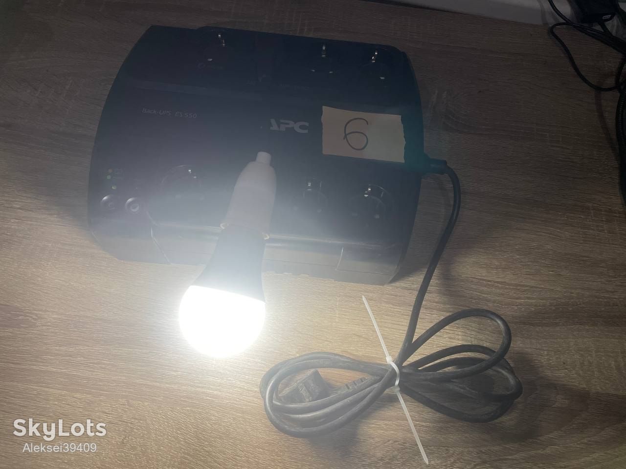 Джерело безперебійного живлення   (ИБП) APC Back-UPS ES 550VA / 330W   (BE550G-RS) - фото фото фото 4
