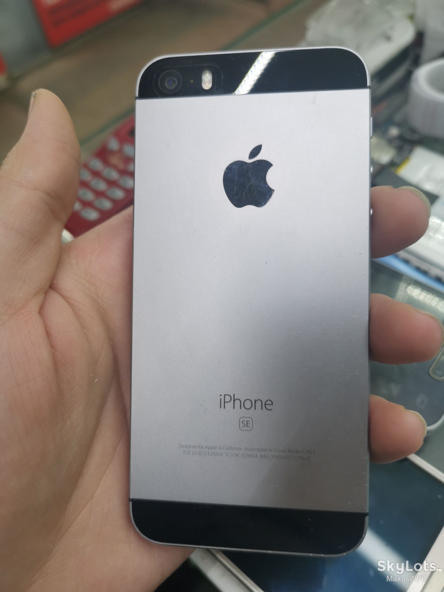 #1703 sklad Apple iPhone SE silver sklad - фото фото фото 2