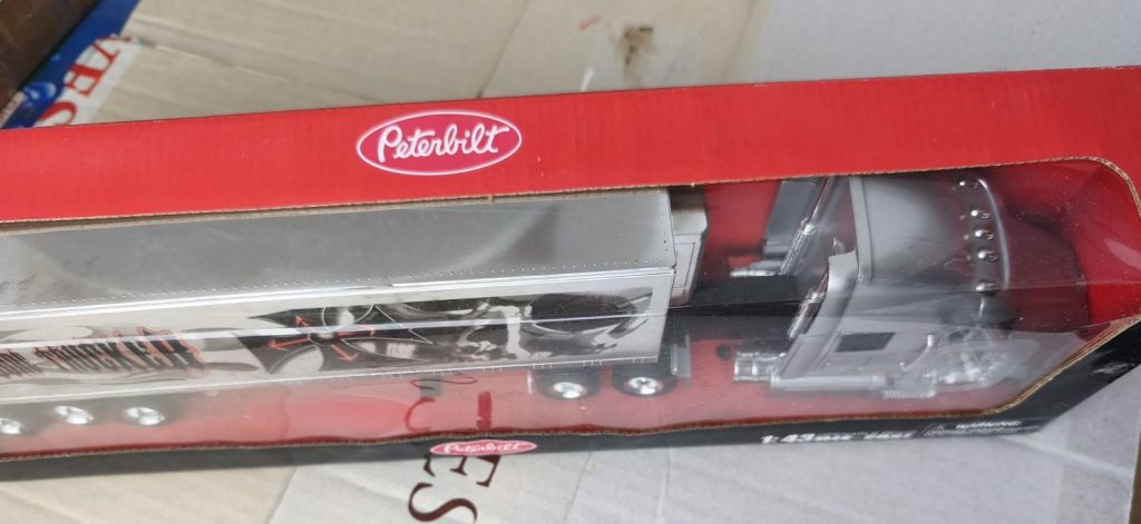 Peterbilt Hardcore Tracker by New Ray 1/43 - фото фото фото 1