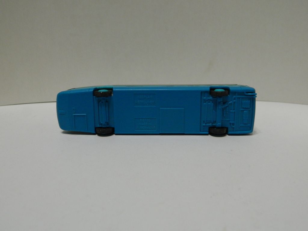Автобус NEOPLAN Metroliner. RIETZE 1:87 H0  (31725). - фото фото фото 3