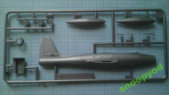 Сборная модель REPUBLIC F-84 G THUNDERJET 1:72 - фото фото фото 3