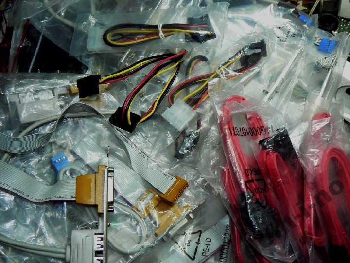 Переходник питания IDE Molex-SATA.Цена за штуку. - фото фото фото 2