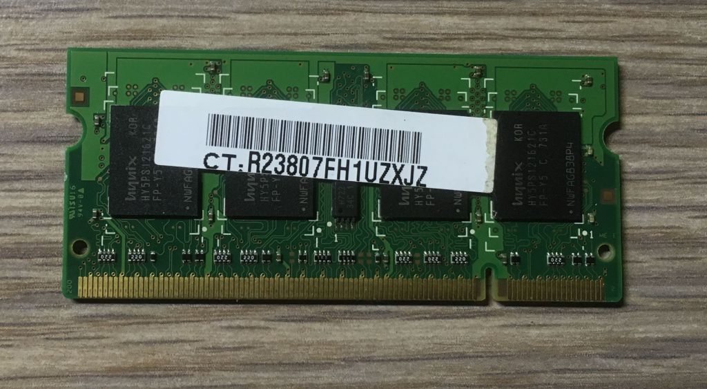 Hynix SODIMM DDR2 512MB PC2-5300S-555-12 HYMP564S64CP6-Y5 AB-C - фото фото фото 1