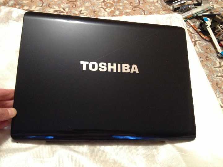 крышка матрицы  TOSHIBA A200 А210  А215 - фото фото фото 0