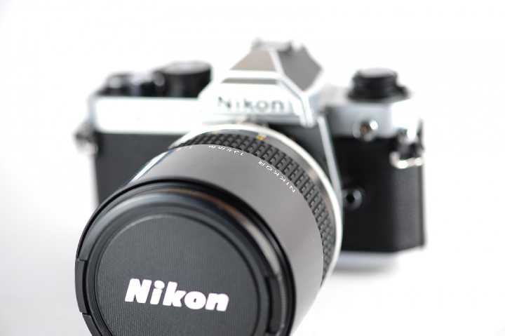 Nikon NIKKOR 135mm F/2.0 AIS - як новий! - фото фото фото 6