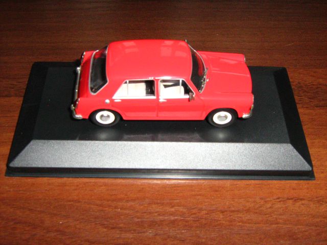 1/43 INNOCENTI MORRIS 1100, 1967. IXO. РАРИТЕТ. - фото фото фото 3