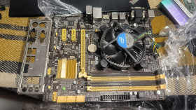 Материнські плати Материнские платы ^/--/^ Материнська плата ASUS B /--/ 85 /--/ M-G ^_^^^ Материнская плата ASUS 885 /--/ M-G - фото фото фото