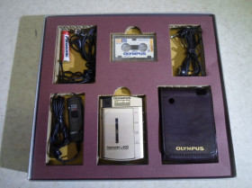 Магнитофони Магнитофоны ^/--/^ Диктофон Olympus Pearlcorder L /--/ 400. Найменший мікрокасетний. ^_^^^ Диктофон Olympus Pearlcorder L /--/ 400. Самый маленький микрокассетный. - фото фото фото