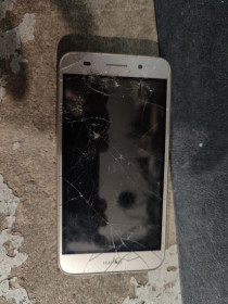 Huawei Huawei ^/--/^ Мобильный телефон Huawei Y /--/ 3 CRO-U /--/ 00 № 25210116 ^_^^^ Мобільний телефон Huawei Y /--/ 3 CRO-U /--/ 00 No 25210116 - фото фото фото