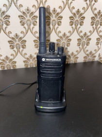 Рації, радіостанції Рации, радиостанции ^/--/^ Портативная рация Motorola XT /--/ 420 NON-DISPLAY ^_^^^ Портативна рація Motorola XT /--/ 420 NON-DISPLAY - фото фото фото