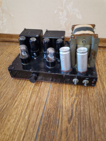 Радіоприлади, інше Радиоприборы, другое ^/--/^ Ламповый усилитель 6 /--/ П /--/ 6 /--/ С 6 /--/ Н /--/ 9 /--/ С ^_^^^ Ламповий підсилювач - фото фото фото