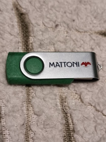 USB флешнакопичувачі USB флешнакопители ^/--/^ Флешка 4 гб mattoni 12.7/23.6 зеленая ^_^^^ Флешка 4 гб mattoni 12.7/23.6 зелена - фото фото фото