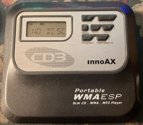 Портативні плеєри Портативные плееры ^/--/^ Плеер InnoAX Portable Player mp /--/ 3 cd /--/ 3. Работоспособность неизвестна, нет диска что бы проверить! ^_^^^ Плеєр InnoAX Portable Player mp /--/ 3 cd /--/ 3 Роботоздатність невідома, немає диска що б перевірити! - фото фото фото