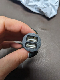 Інше Другое ^/--/^ 2065  автомобільний USB-адаптер живлення ^_^^^ 2065 автомобильный USB-адаптер питания - фото фото фото
