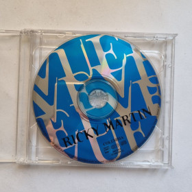 Музичні диски Музыкальные диски ^/--/^ Аудіо CD Ricky Martin – Vuelve ^_^^^ Аудио CD Ricky Martin - Vuelve - фото фото фото