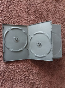 Бокси, сумки, конверти Боксы, сумки, конверты ^/--/^ DVD бокс 7 мм на 2 диска черный 10 шт. в лоте. ^_^^^ DVD бокс 7 мм на 2 диски чорний 10 шт. в лоті. - фото фото фото
