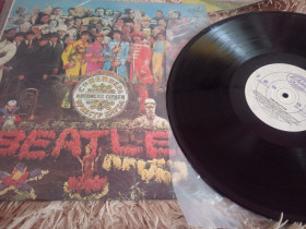 Платівки Пластинки ^/--/^ The Beatles – Сержант Пеппер   (92/АнТроп)   (EX-/EX-) ^_^^^ The Beatles – Сержант Пеппер (92/Антроп) (EX-/EX-) - фото фото фото