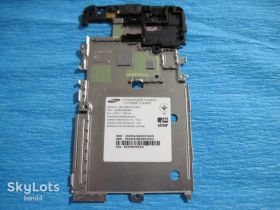 Корпуса на Samsung Корпуса на Samsung ^/--/^ Рамка дисплея с динамиком Samsung G /--/ 355 /--/ H б/у, оригинал ^_^^^ Рамка дисплея з динаміком Samsung G /--/ 355 /--/ H б/у, оригінал - фото фото фото