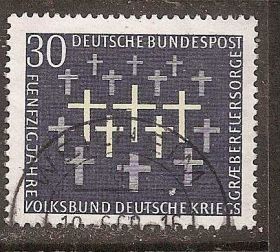 НДР, ФРН ГДР, ФРГ ^/--/^ ФРГ 1969 Mi.586 used  50 лет комис.по воен.захорон ^_^^^ ФРН 1969 Mi.586 used 50 років коміс. по воєн. - фото фото фото