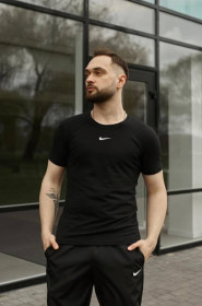 Шорти Шорты ^/--/^ Футболка Nike черная (лого центр) ^_^^^ Футболка Nike чорна (лого центр) - фото фото фото
