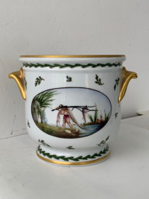 Статуетки, Скульптури, Фігурки, Фарфор Статуэтки, Скульптуры, Фигурки, Фарфор ^/--/^ Франція.  Кашпо, авторська робота ^_^^^ Франция. Кашпо, авторская работа - фото фото фото