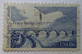 Північна Америка Северная Америка ^/--/^ США 1977 Мост мира, гашеная ^_^^^ 1977 Міст світу, гашена - фото фото фото
