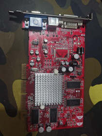 Відеокарти Видеокарты ^/--/^ Видеокарта R /--/ 92 64 MB AGP ^_^^^ Відеокарта R /--/ 92 64 MB AGP - фото фото фото