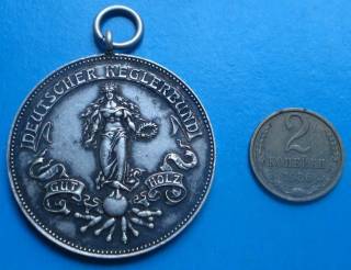 Інше Другое ^/--/^ кегельбан Германия 30.4.1927 г, серебро ^_^^^ кегельбан Німеччина 30.4.1927 р, срібло - фото фото фото