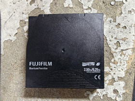 Інше Другое ^/--/^ Дата-картридж Fujifilm LTO-6 Ultrium 4 2.5/6.25 /--/ TB № 263004101 ^_^^^ Дата-картридж Fujifilm LTO-6 Ultrium 4 2.5/6.25 /--/ TB No 263004101 - фото фото фото