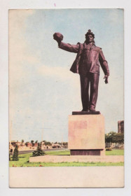 СРСР СССР ^/--/^ ДОНЕЦЬК = СКУЛЬПТУРА ШАХТАРЯ = листівка 1960-х р. = УГРИНОВИЧ = чиста + ^_^^^ ДОНЕЦК = СКУЛЬПТУРА ШАХТАРЯ = открытка 1960-х г. = УГРИНОВИЧ = чистая + - фото фото фото
