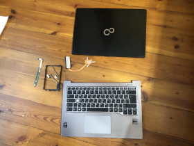 Fujitsu Fujitsu ^/--/^ ноутбук Fujitsu Lifebook U /--/ 904   на части ^_^^^ ноутбук Fujitsu Lifebook U /--/ 904 на частині - фото фото фото