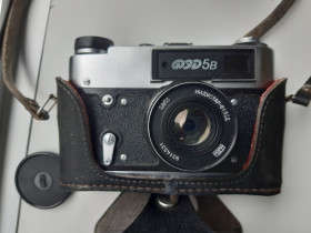 Вінтажні фотоапарати Винтажные фотоаппараты ^/--/^ Фотоаппарат ФЕД-5 /--/ В, рабочий, с футляром. СССР. ^_^^^ Фотоапарат ФЕД-5 /--/ В, робочий, з футляром. СРСР. - фото фото фото